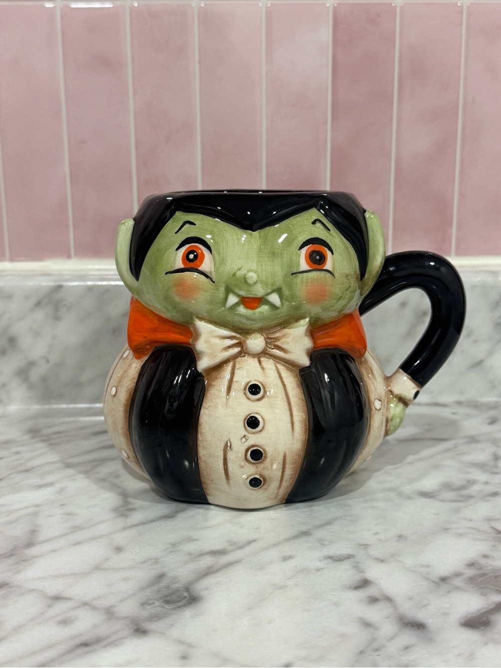 Johanna Parker Vintage-Style Vampire Halloween Coffee Mug NEW